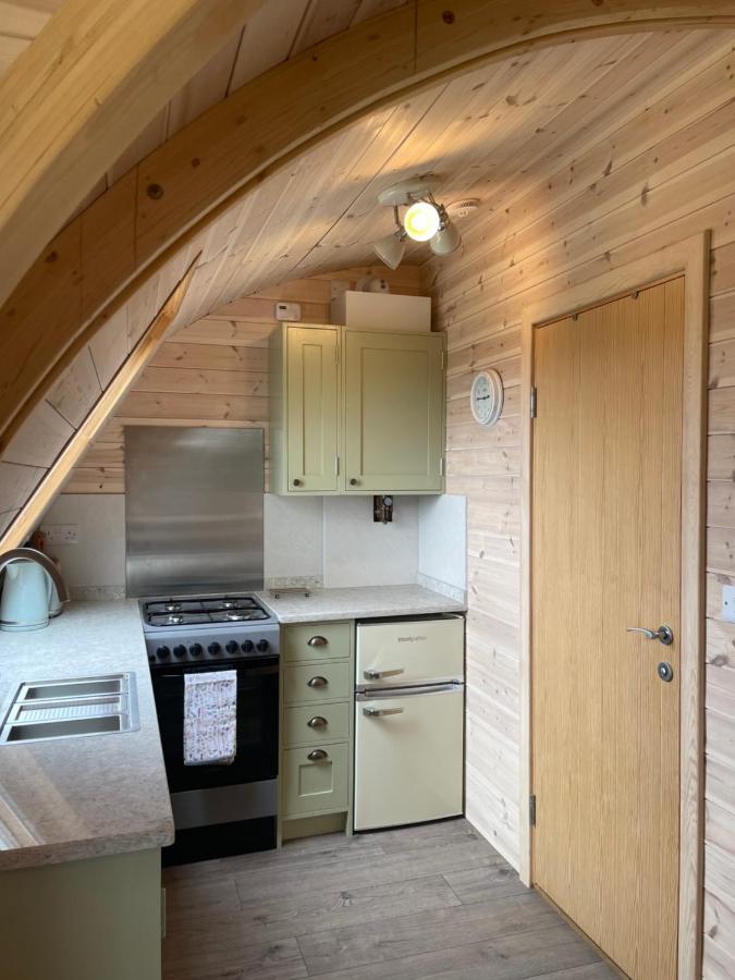 Rabbit Glamping Pod School House Farm Hotel Leighton  Exterior foto